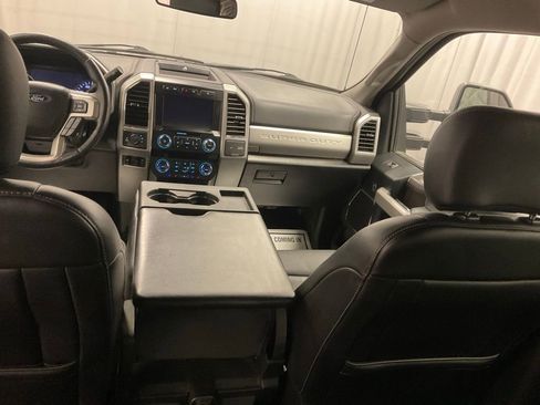 Used 2020 Ford F250 Lariat AWD/4WD image 2
