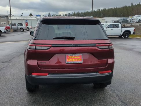 New 2026 Jeep Grand Cherokee Altitude image 5