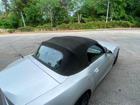 Used 2005 BMW Z4 2.5i RWD image 32