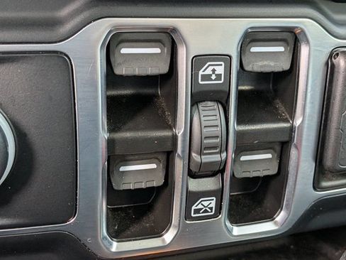 Used 2023 Jeep Gladiator Sport AWD/4WD image 23