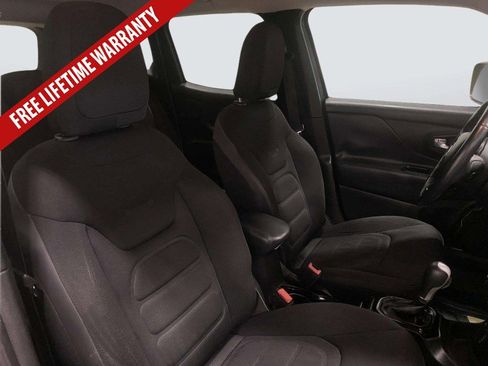 Used 2016 Jeep Renegade Latitude AWD/4WD image 28