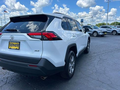 Used 2022 Toyota RAV4 XLE FWD image 4