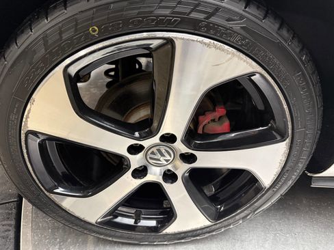 Used 2016 Volkswagen GTI SE w/ Driver Assistance Package image 26