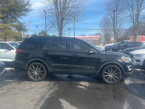 Used 2017 Ford Explorer Sport w/ Equipment Group 401A image 3
