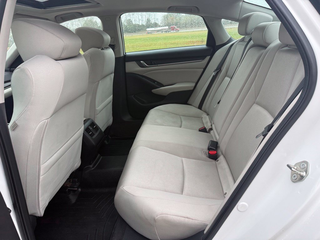 Used 2018 Honda Accord EX image 13