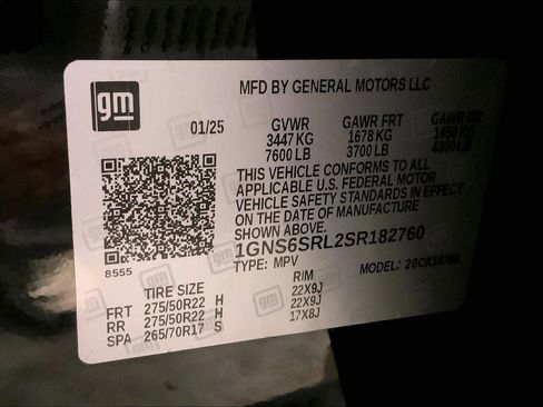 Used 2025 Chevrolet Tahoe Premier AWD/4WD image 32