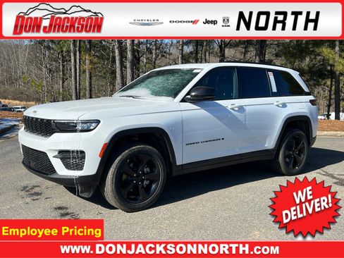 New 2025 Jeep Grand Cherokee 4WD image 1