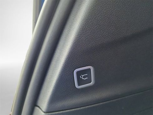 New 2026 Chrysler Pacifica Select w/ S Appearance Package image 36