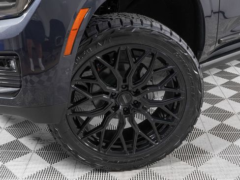 Used 2026 GMC Yukon Denali w/ Denali Reserve Package AWD/4WD image 36