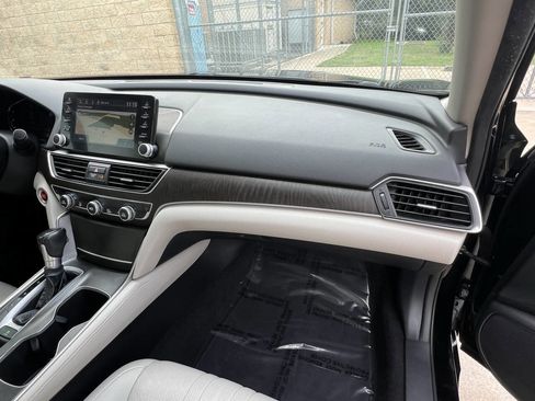 Used 2018 Honda Accord EX-L image 31