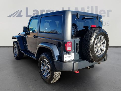 Used 2017 Jeep Wrangler Sahara w/ Connectivity Group image 4