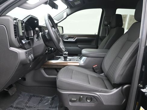 Used 2025 Chevrolet Silverado 1500 LT Trail Boss image 12