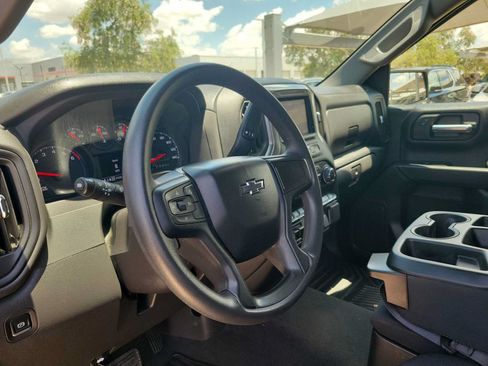 Used 2025 Chevrolet Silverado 1500 Custom Trail Boss w/ LPO, Dark Essentials Package AWD/4WD image 10