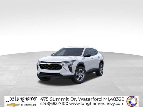 New 2026 Chevrolet Trax LS FWD image 8