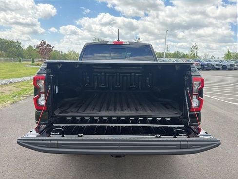Used 2025 Ford Ranger Lariat w/ Trailer Tow Package AWD/4WD image 10