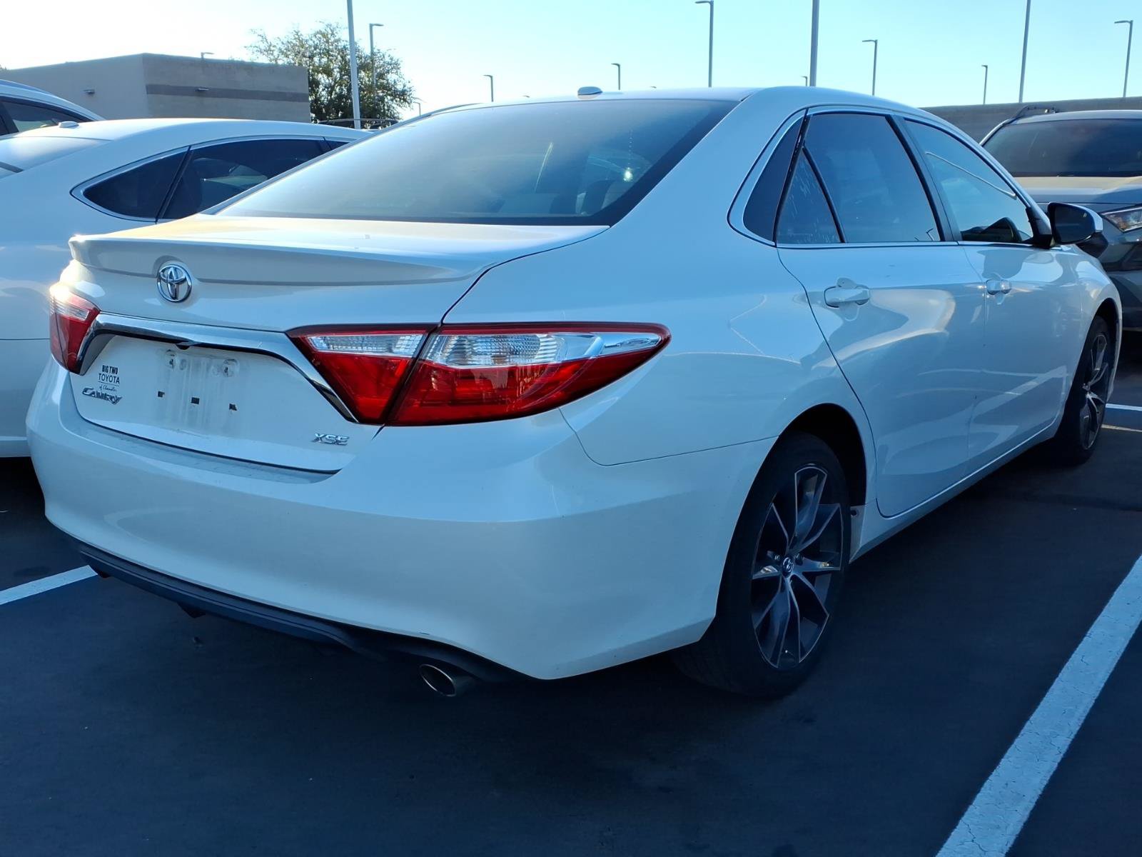 Used 2017 Toyota Camry XSE FWD image 4