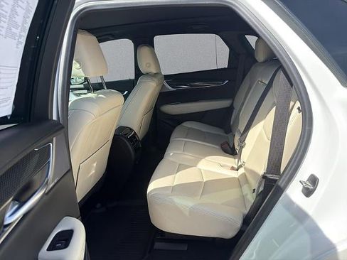 Certified 2023 Cadillac XT5 Sportv w/ Technology Package AWD/4WD image 21