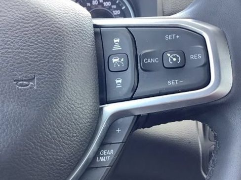 Certified 2025 RAM 2500 Big Horn AWD/4WD image 26