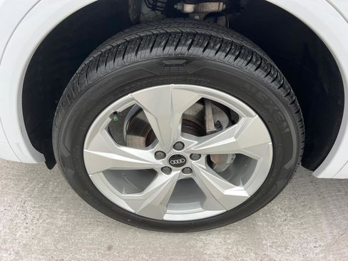 Used 2022 Audi Q5 2.0T Premium Plus w/ Premium Plus Package image 11