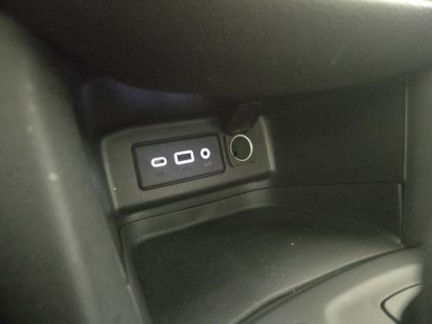 Used 2024 Chevrolet Equinox RS image 28