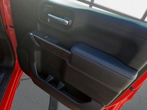 Used 2019 GMC Sierra 1500 SLE w/ SLE Value Package image 17