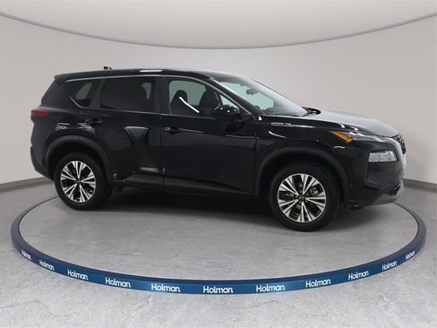 Used 2023 Nissan Rogue SV image 5