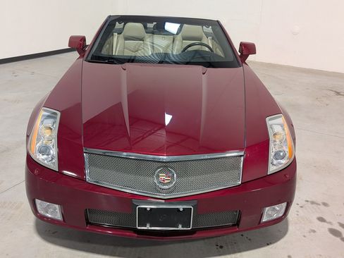 Used 2006 Cadillac XLR V RWD image 23