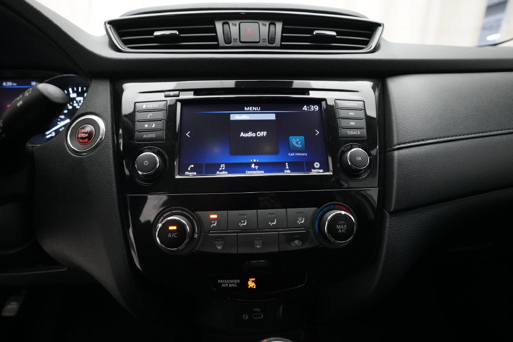 Used 2020 Nissan Rogue SV AWD/4WD image 6