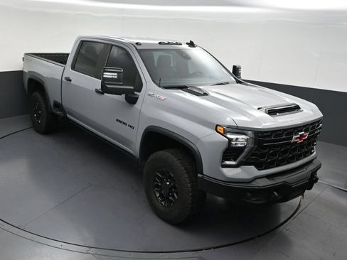 Used 2024 Chevrolet Silverado 2500 ZR2 w/ ZR2 Bison Edition AWD/4WD image 22