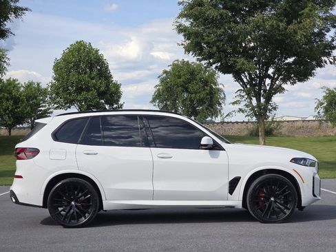 Used 2026 BMW X5 xDrive40i w/ M Sport Package AWD/4WD image 9