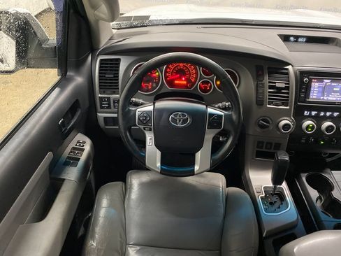 Used 2015 Toyota Sequoia SR5 w/ Premium Package AWD/4WD image 24