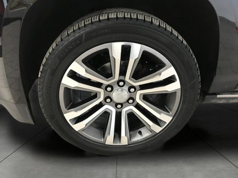 Used 2018 GMC Yukon Denali image 4