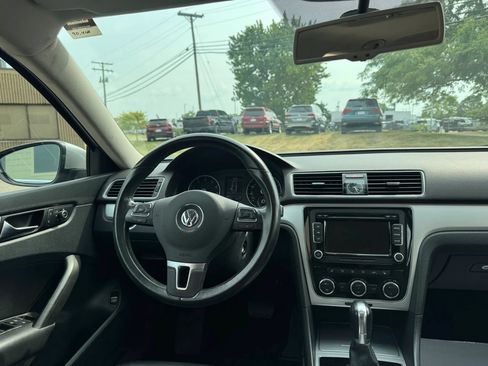 Used 2012 Volkswagen Passat 2.5 SE FWD image 14