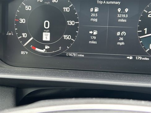 Used 2024 Land Rover Discovery S image 41