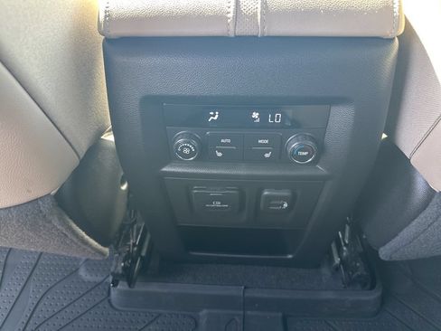 Used 2023 Chevrolet Traverse Premier w/ LPO, Floor Liner Package FWD image 18