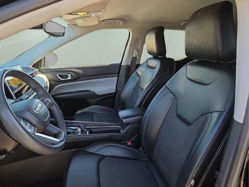 Used 2022 Jeep Compass Latitude image 13