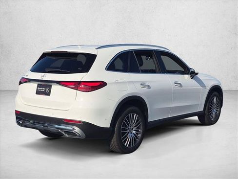 Used 2026 Mercedes-Benz GLC 300 image 5