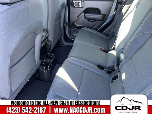 New 2026 Jeep Gladiator Sport image 19