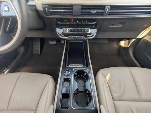Certified 2024 Lincoln Corsair Grand Touring AWD/4WD image 24
