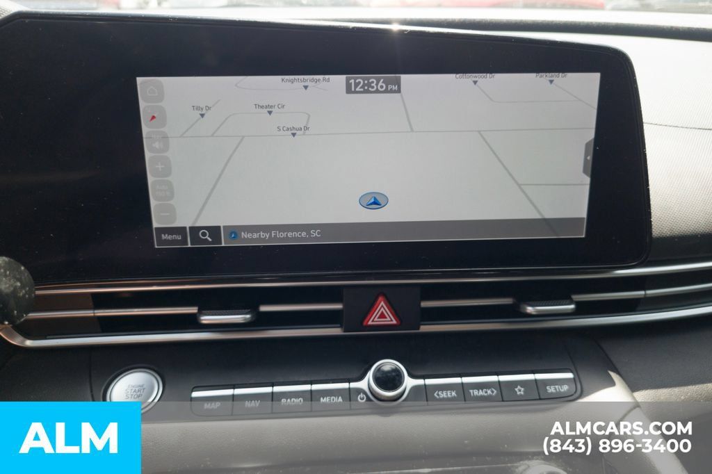 Used 2024 Hyundai Elantra Limited FWD image 9