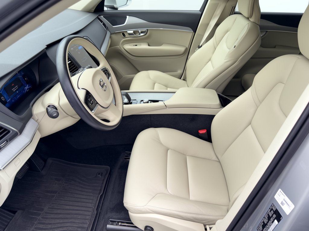 Used 2024 Volvo XC90 B5 Core w/ Protection Package Premier AWD/4WD image 5