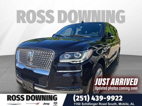 Used 2024 Lincoln Navigator Premiere AWD/4WD image 1