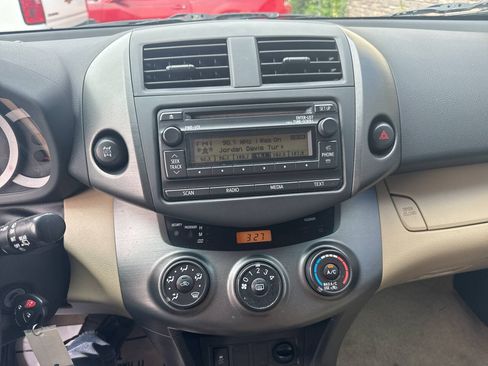 Used 2012 Toyota RAV4 4WD w/ Value Pkg image 16
