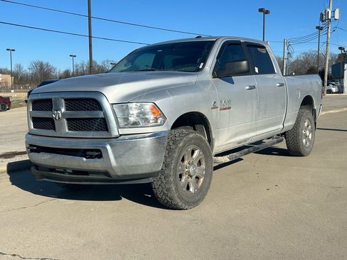 Used 2018 RAM 2500 SLT image 2