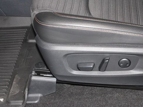 Used 2025 Nissan Pathfinder Rock Creek AWD/4WD image 24