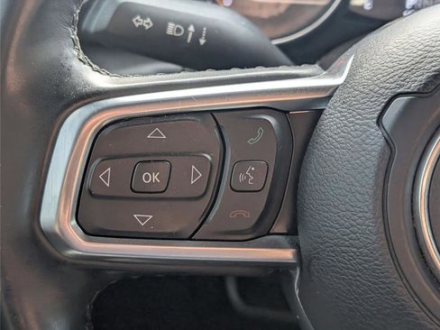 Used 2021 Jeep Wrangler Unlimited Sahara image 25