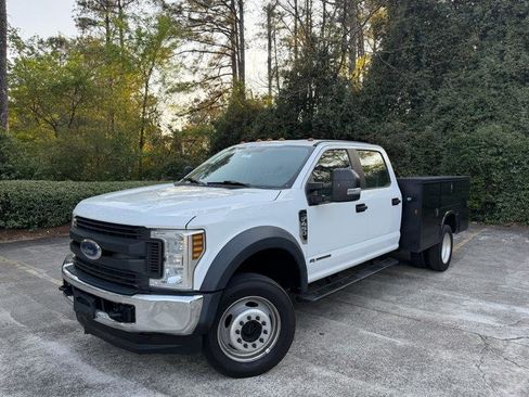 Used 2018 Ford F450 XL w/ Power Equipment Group AWD/4WD image 2