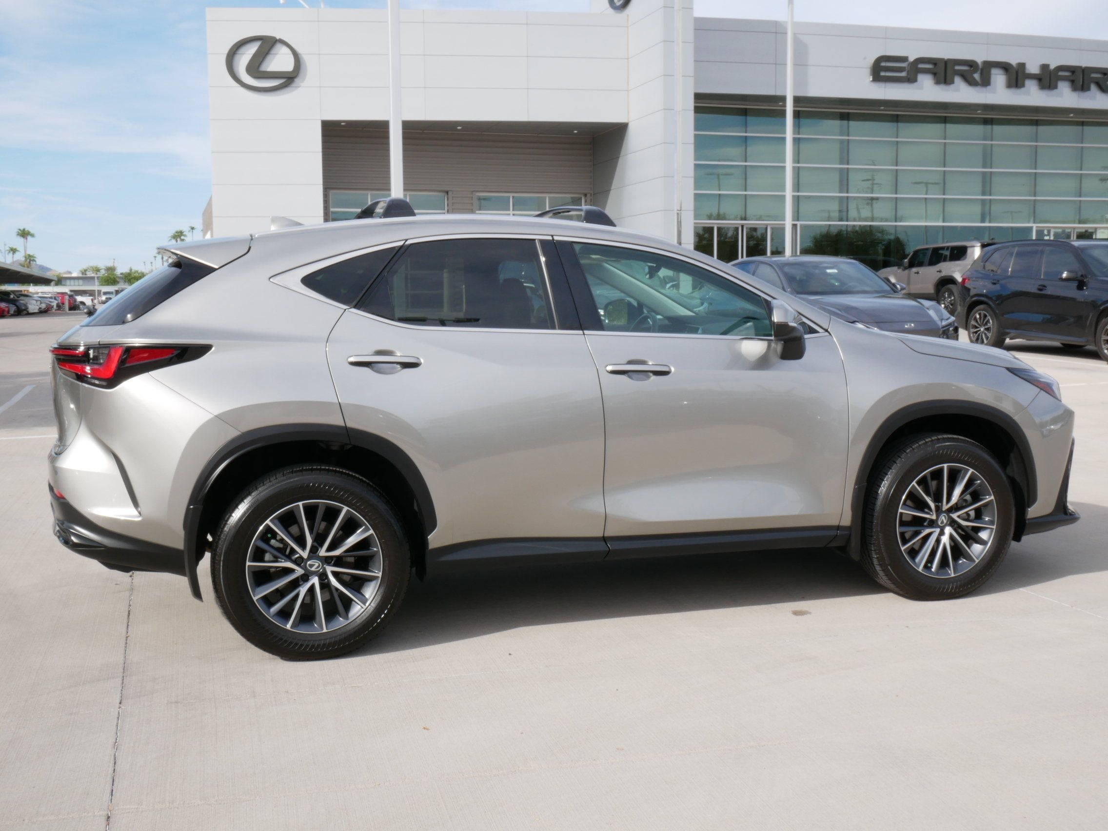Used 2026 Lexus NX 350h AWD w/ Accessory Package (2T) image 11