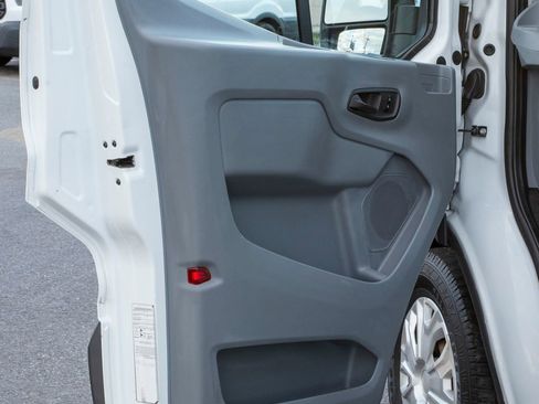 Used 2015 Ford Transit 350 XLT image 10