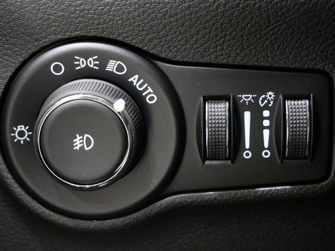 New 2026 Jeep Compass Limited w/ Sun, Sound & Navigation Group image 15